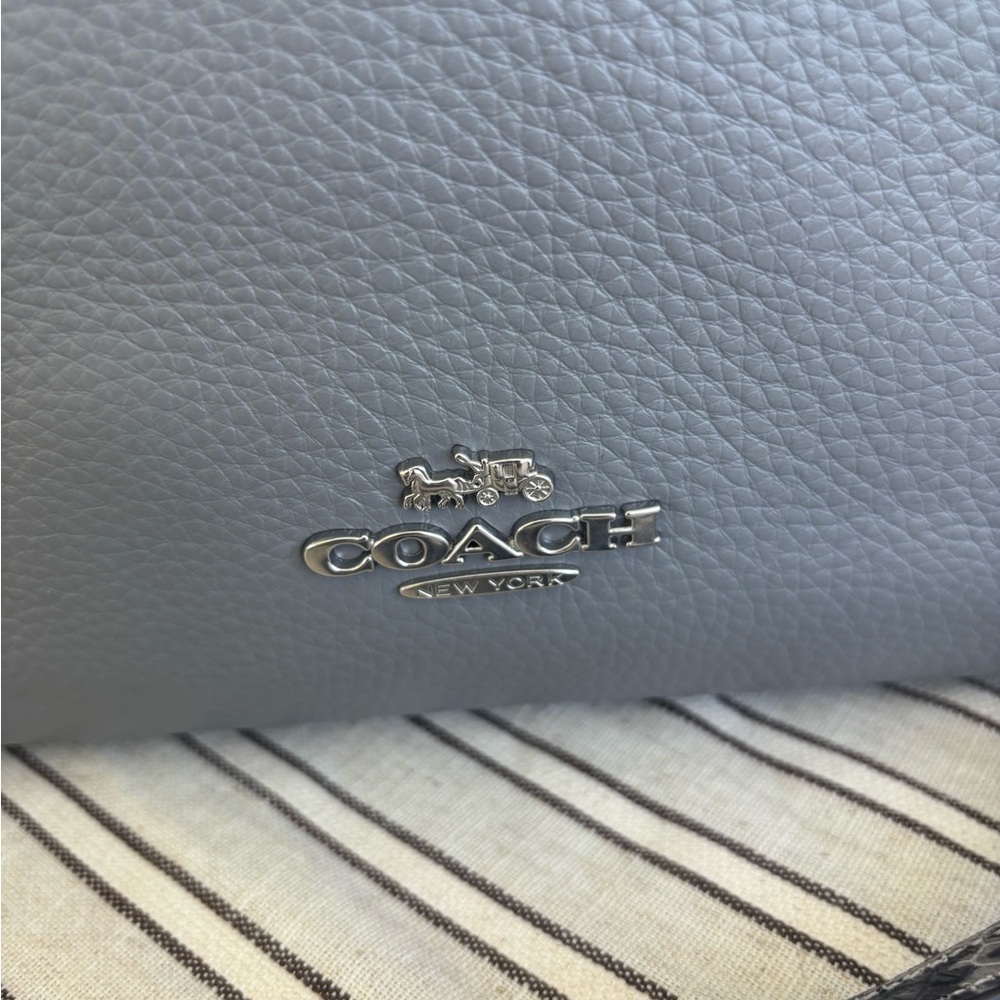 Coach Pebble Leather Gray Handbag with Subtle Animal Print handle detail. NWOT. - Picture 3 of 6